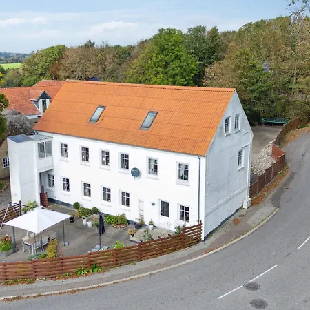 Large By The Limfjord Feriehus *